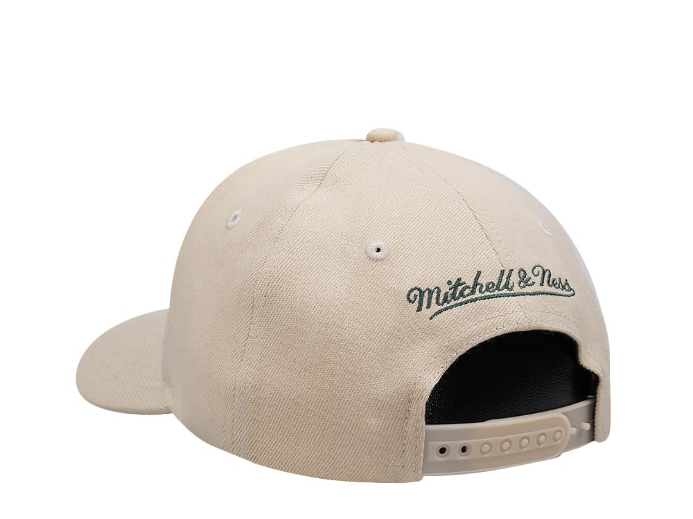 Mitchell & Ness Chicago Bulls Khaki Revival Classic Red Flex Snapback Cap